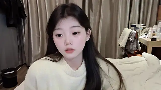 yangyang-1115 online show from March 3, 2025, 2:04 pm