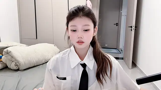 yangyang-1115 online show from October 3, 2025, 3:53 pm