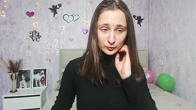 MichelLeee online show from February 4, 2025, 12:11 pm