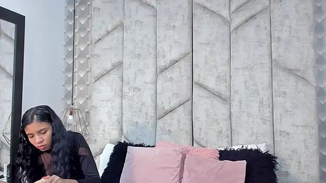 Snapshot of AshleyHill2 chatting on December 23, 2025, 2:31 am AshleyHill2 online show from December 23, 2025, 2:31 am