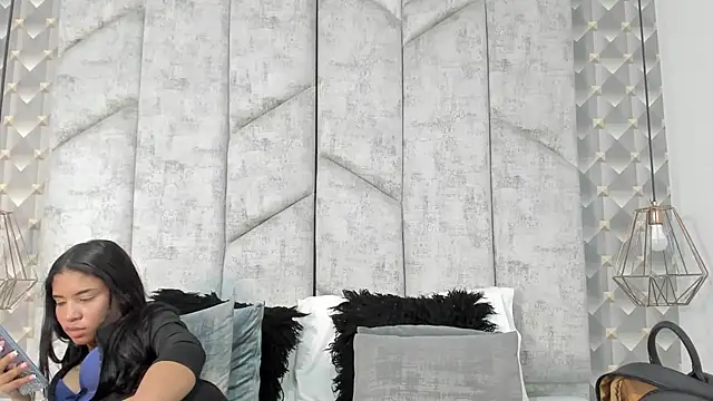 Snapshot of AshleyHill2 chatting on January 8, 2026, 3:31 am AshleyHill2 online show from January 8, 2026, 3:31 am