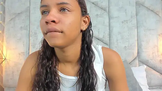 Snapshot of AshleyHill2 chatting on February 10, 2026, 11:20 pm AshleyHill2 online show from February 10, 2026, 11:20 pm