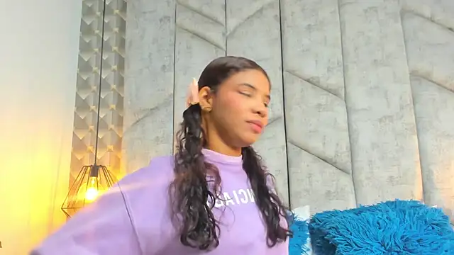 Snapshot of AshleyHill2 chatting on February 22, 2026, 2:45 am AshleyHill2 online show from February 22, 2026, 2:45 am