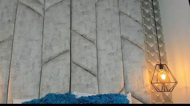 Snapshot of AshleyHill2 chatting on February 28, 2026, 3:40 am AshleyHill2 online show from February 28, 2026, 3:40 am