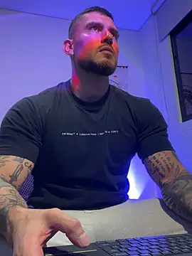 DimitriSullivan  online show from May 27, 2026, 2:19 am