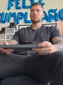 DimitriSullivan  online show from June 18, 2026, 1:59 pm