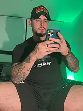 DimitriSullivan  online show from July 20, 2026, 12:58 am