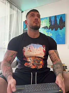 DimitriSullivan  online show from July 30, 2026, 9:36 pm