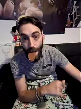 Snapshot of DaWoD030 chatting on December 16, 2024, 6:05 pm DaWoD030 online show from December 16, 2024, 6:05 pm