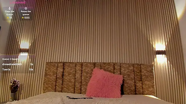 tiffany johnson11 online show from February 10, 2025, 7:58 am