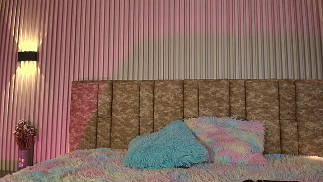 tiffany johnson11 online show from November 6, 2025, 7:26 pm