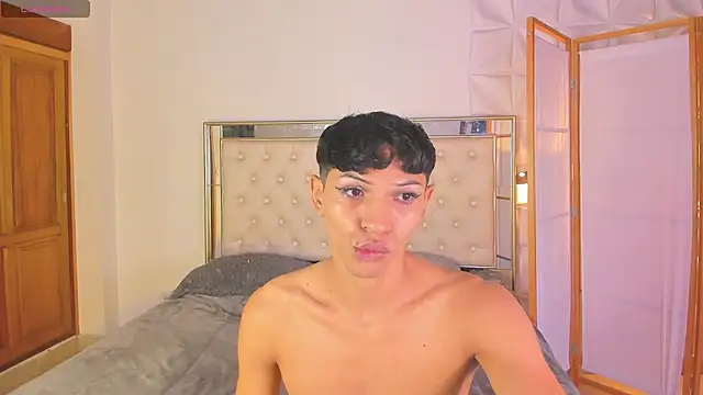 Snapshot of im_sebaslopez chatting on July 17, 2026, 11:28 am im sebaslopez online show from July 17, 2026, 11:28 am