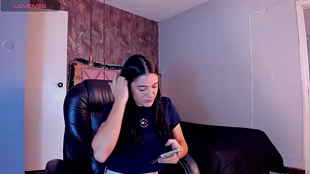 SKYLERWHIITEE online show from December 12, 2024, 2:59 am