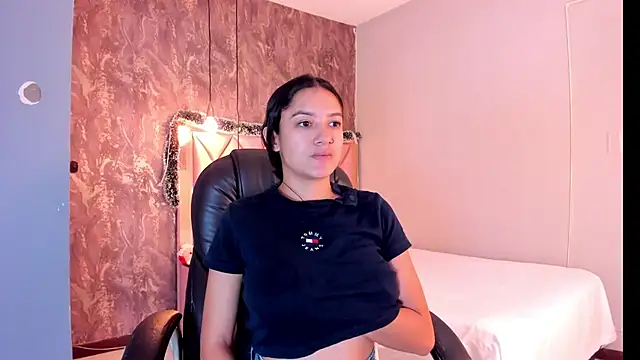 SKYLERWHIITEE online show from December 21, 2024, 3:03 am