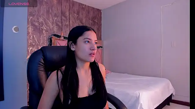 SKYLERWHIITEE online show from December 29, 2024, 2:49 am