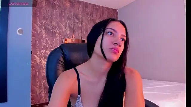 SKYLERWHIITEE online show from January 15, 2025, 2:38 am