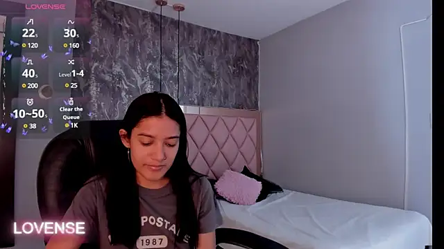 SKYLERWHIITEE online show from January 31, 2025, 3:09 am