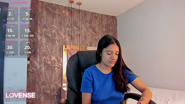 SKYLERWHIITEE online show from March 5, 2025, 3:40 am