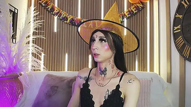 Snapshot of Aniie_Doll chatting on October 27, 2025, 8:24 pm Aniie Doll online show from October 27, 2025, 8:24 pm