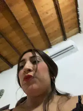 Snapshot of bigasssweet_2 chatting on December 7, 2024, 2:20 am bigasssweet 2 online show from December 7, 2024, 2:20 am