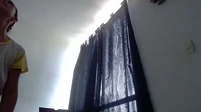 nicolle milf1978 online show from February 18, 2025, 1:22 pm