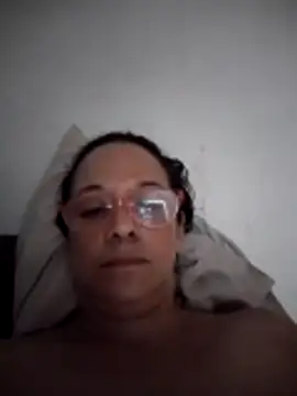 Snapshot of nicolle_milf1978 chatting on May 21, 2026, 12:23 pm nicolle milf1978 online show from May 21, 2026, 12:23 pm
