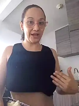 Snapshot of nicolle_milf1978 chatting on June 10, 2026, 12:48 pm nicolle milf1978 online show from June 10, 2026, 12:48 pm