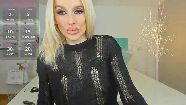 Snapshot of Lana_kitty__ chatting on February 10, 2025, 11:34 pm Lana kitty online show from February 10, 2025, 11:34 pm