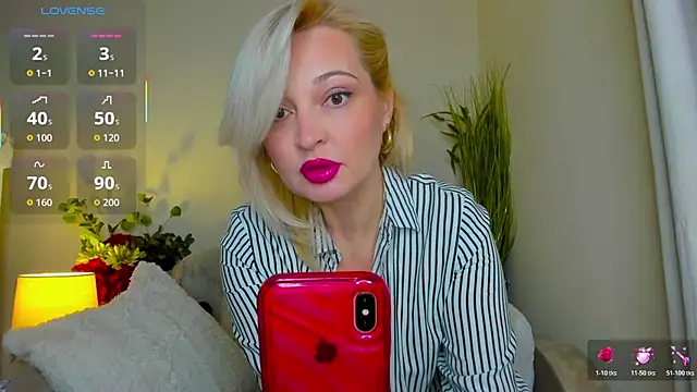 Milena candyy online show from April 28, 2026, 6:57 pm