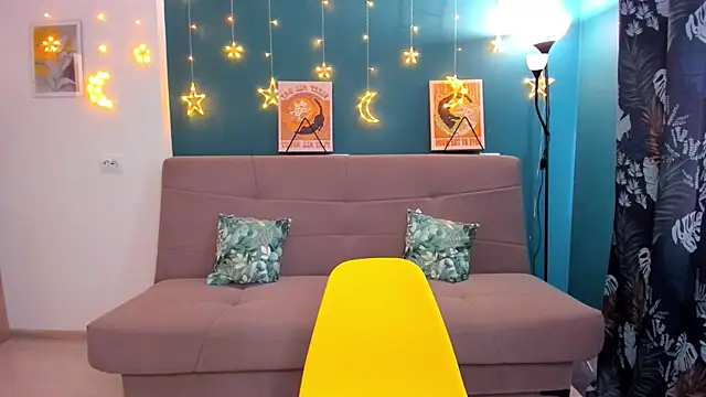 Snapshot of Xloe_Queen chatting on March 5, 2025, 9:05 am Xloe Queen online show from March 5, 2025, 9:05 am