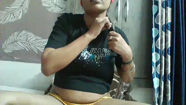 Snapshot of shalini_fire chatting on May 11, 2026, 8:28 pm shalini fire online show from May 11, 2026, 8:28 pm