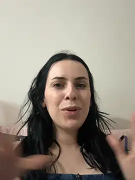 Snapshot of Morguisssz chatting on May 27, 2026, 3:14 am Morguisssz online show from May 27, 2026, 3:14 am