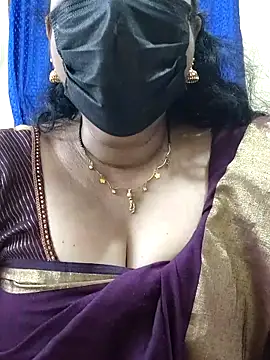 Snapshot of rekha_naier chatting on December 16, 2025, 5:07 pm rekha naier online show from December 16, 2025, 5:07 pm