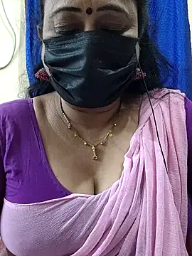 Snapshot of rekha_naier chatting on December 17, 2025, 12:33 pm rekha naier online show from December 17, 2025, 12:33 pm