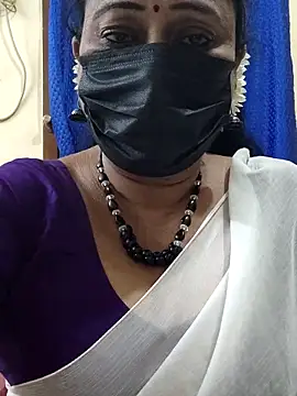 Snapshot of rekha_naier chatting on February 5, 2026, 5:17 pm rekha naier online show from February 5, 2026, 5:17 pm