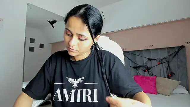 Snapshot of Giselle_Roldan chatting on October 11, 2025, 3:50 am Giselle Roldan online show from October 11, 2025, 3:50 am