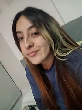 SarahXRusso online show from February 5, 2025, 6:13 am