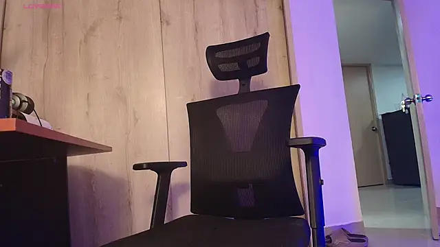 coleman160 online show from April 23, 2026, 1:18 am