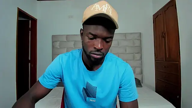 Snapshot of Dylan_Taylor chatting on November 16, 2025, 12:22 pm Dylan Taylor online show from November 16, 2025, 12:22 pm