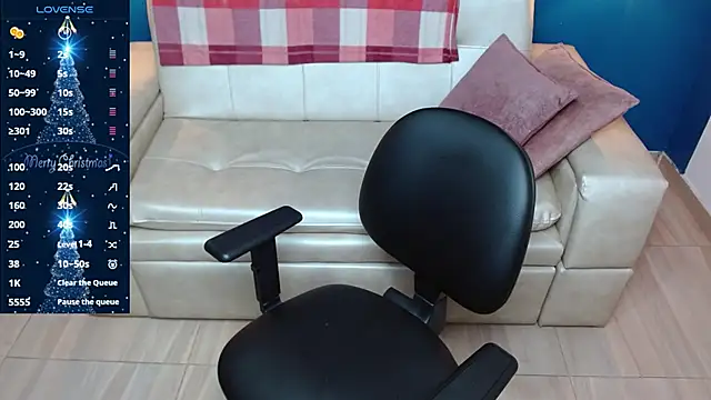 Snapshot of nato_evans chatting on January 3, 2025, 11:01 pm nato evans online show from January 3, 2025, 11:01 pm