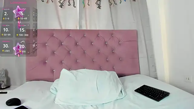 Snapshot of _lexx1e chatting on November 27, 2025, 1:35 pm lexx1e online show from November 27, 2025, 1:35 pm