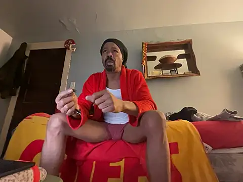 Snapshot of skarfosbabes69 chatting on January 20, 2025, 12:15 am skarfosbabes69 online show from January 20, 2025, 12:15 am