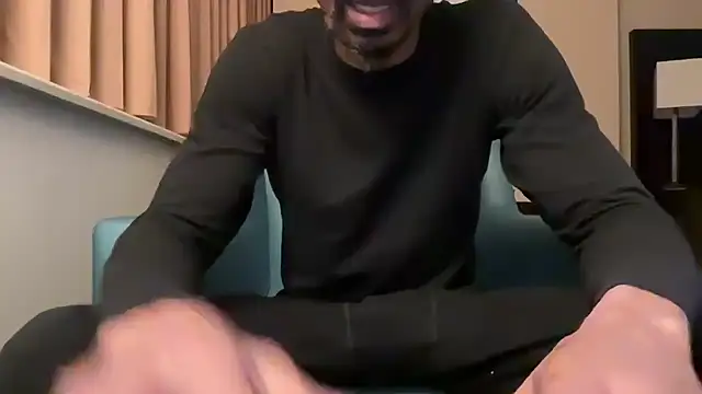 Snapshot of skarfosbabes69 chatting on January 21, 2025, 10:41 am skarfosbabes69 online show from January 21, 2025, 10:41 am