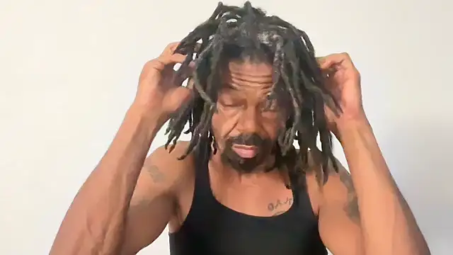 Snapshot of skarfosbabes69 chatting on September 10, 2025, 4:23 am skarfosbabes69 online show from September 10, 2025, 4:23 am