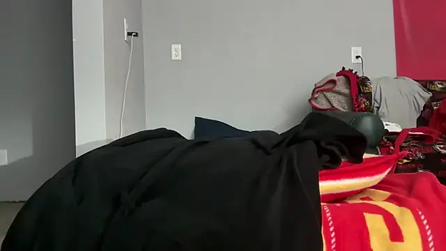 Snapshot of skarfosbabes69 chatting on September 18, 2025, 8:38 am skarfosbabes69 online show from September 18, 2025, 8:38 am