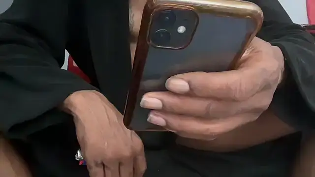 Snapshot of skarfosbabes69 chatting on September 21, 2025, 2:35 am skarfosbabes69 online show from September 21, 2025, 2:35 am