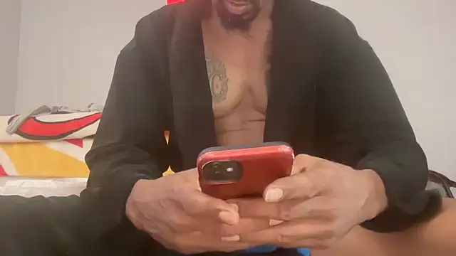 Snapshot of skarfosbabes69 chatting on October 3, 2025, 8:17 pm skarfosbabes69 online show from October 3, 2025, 8:17 pm