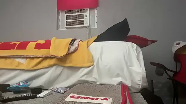 Snapshot of skarfosbabes69 chatting on October 4, 2025, 12:36 pm skarfosbabes69 online show from October 4, 2025, 12:36 pm