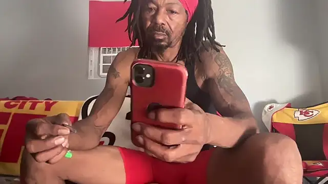 Snapshot of skarfosbabes69 chatting on October 7, 2025, 1:25 am skarfosbabes69 online show from October 7, 2025, 1:25 am