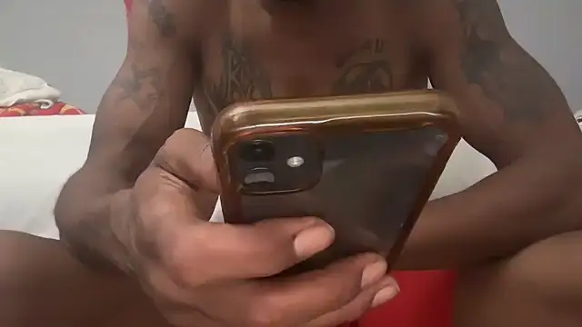 Snapshot of skarfosbabes69 chatting on October 11, 2025, 4:12 am skarfosbabes69 online show from October 11, 2025, 4:12 am